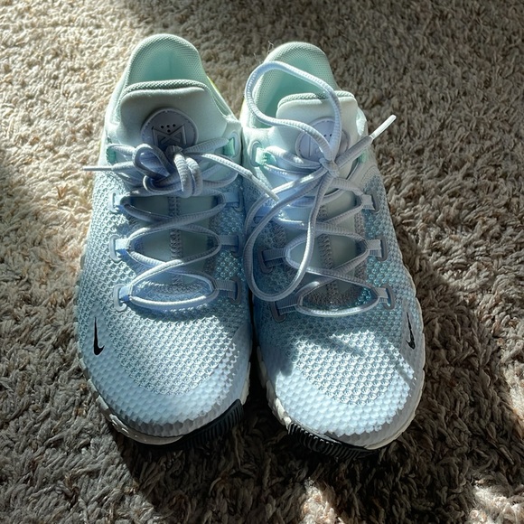 Nike Metcon Training Shoes - Picture 4 of 5